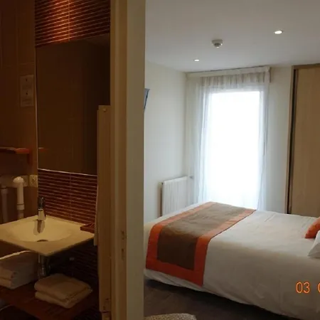 호텔 Logis Restaurant L'empreinte 2*