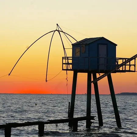 Logis Restaurant L'empreinte 2* 圣米歇尔-谢夫谢夫