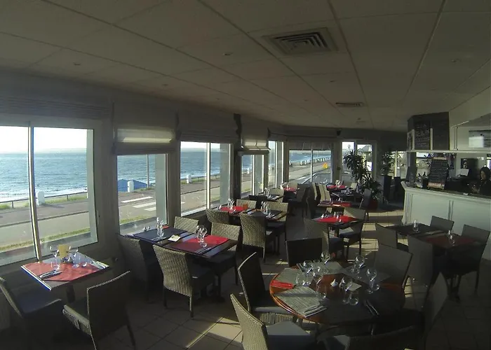 Logis Restaurant L'empreinte 2* 圣米歇尔-谢夫谢夫